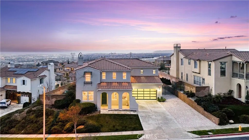 5060 Juneau Court — photo
