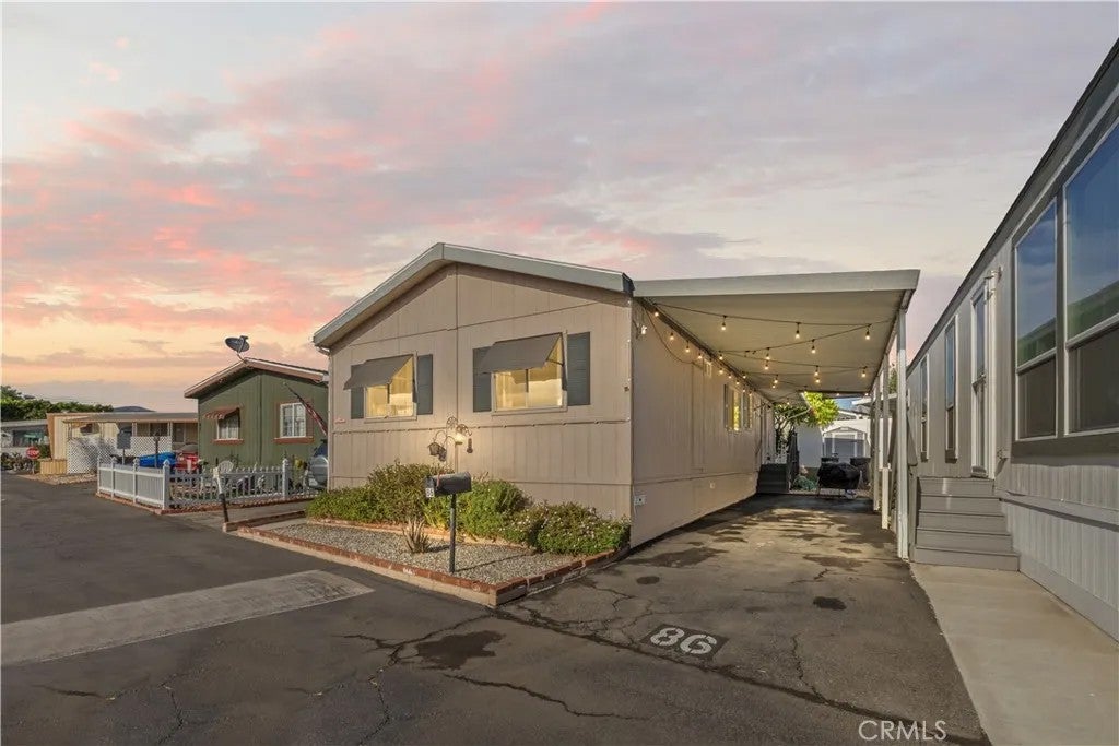 1635 W Covina 86 — photo