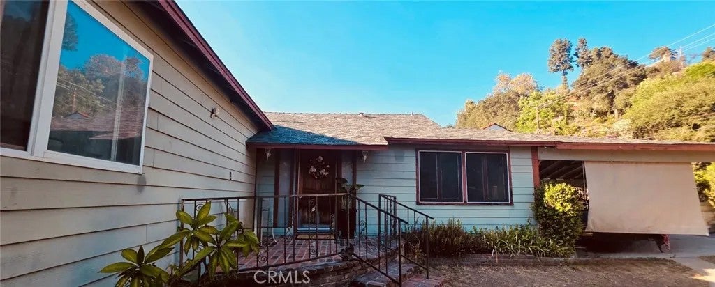 417 Cloverleaf Drive — photo