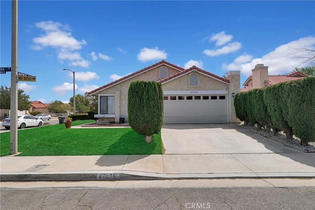 37050 Jenna Lane — photo