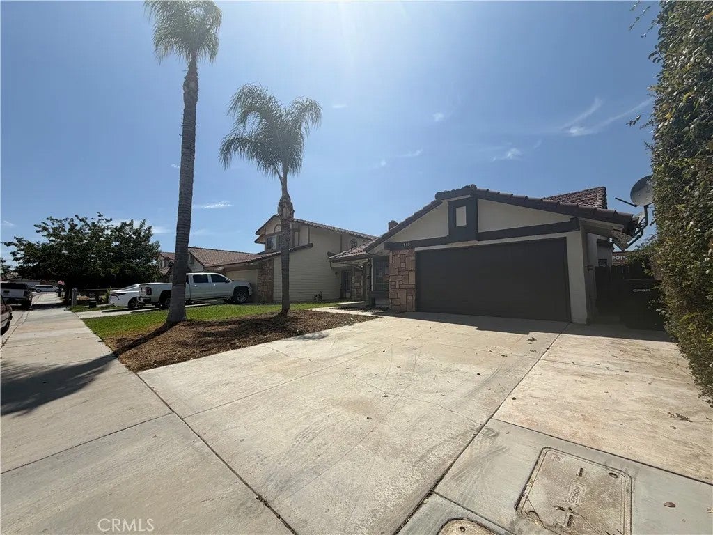 1910 Summertree Drive — photo