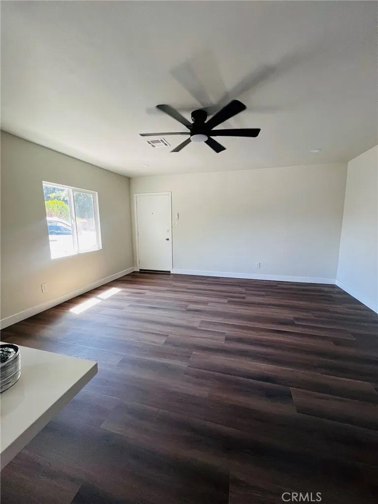 Home in Riverside, CA 92504 — photo 2
