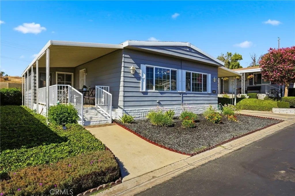 16951 Lake Terrace Way — photo