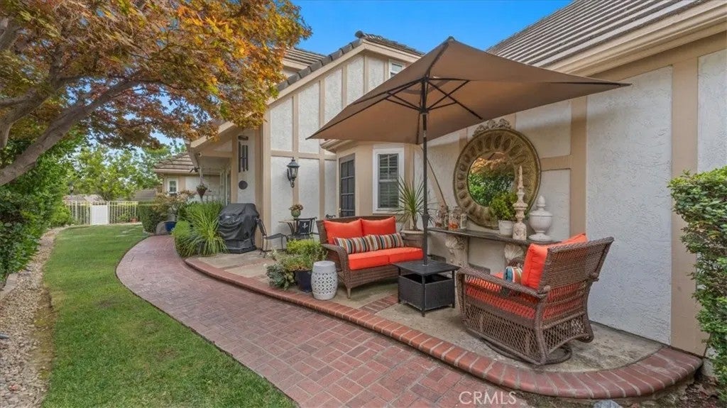 2184 Eiffel Circle — photo