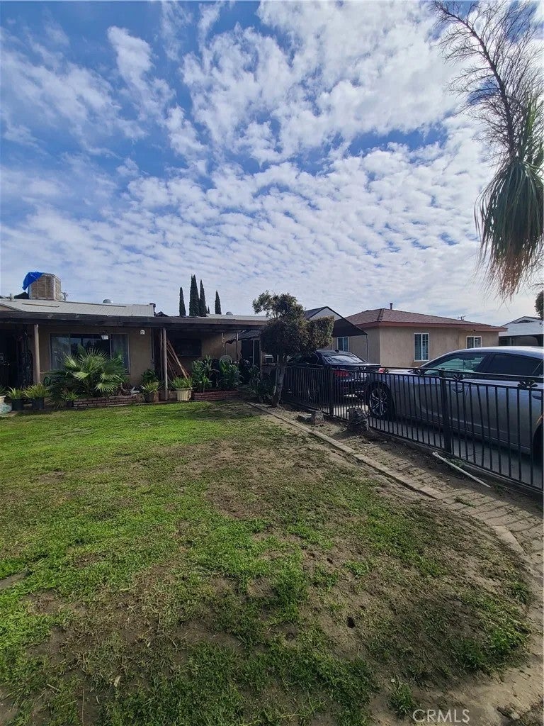 13121 Cozzens — photo