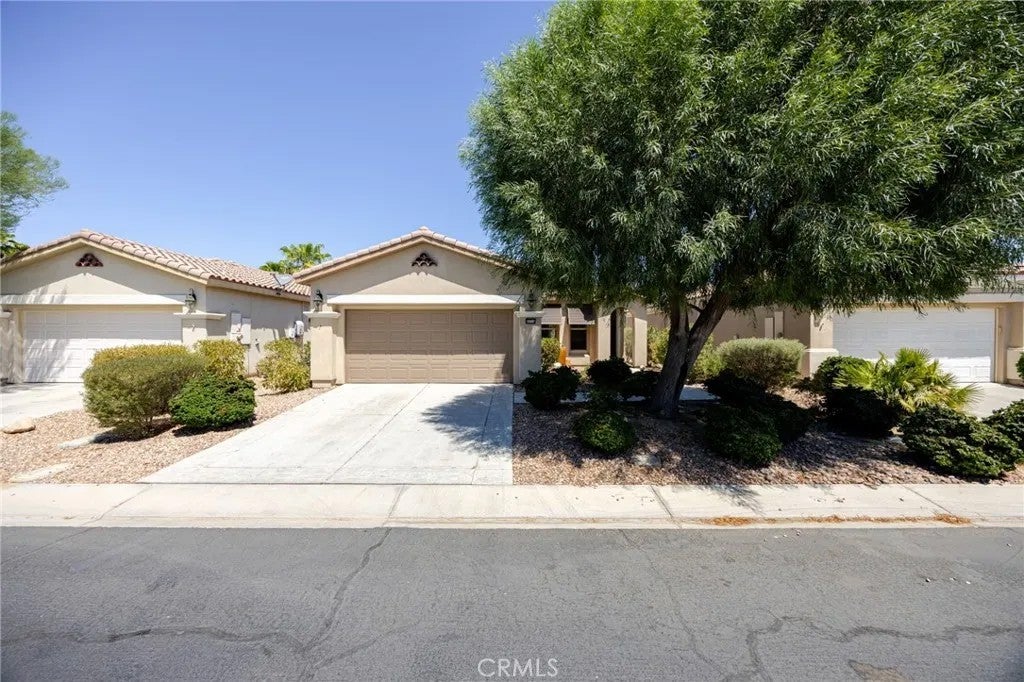 80554 Avenida Camarillo — photo