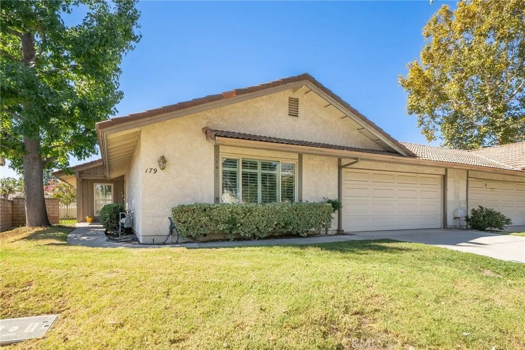 179 Oak Forest Circle — photo