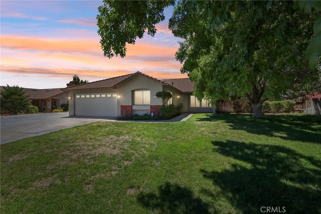 15655 Cheyenne — photo