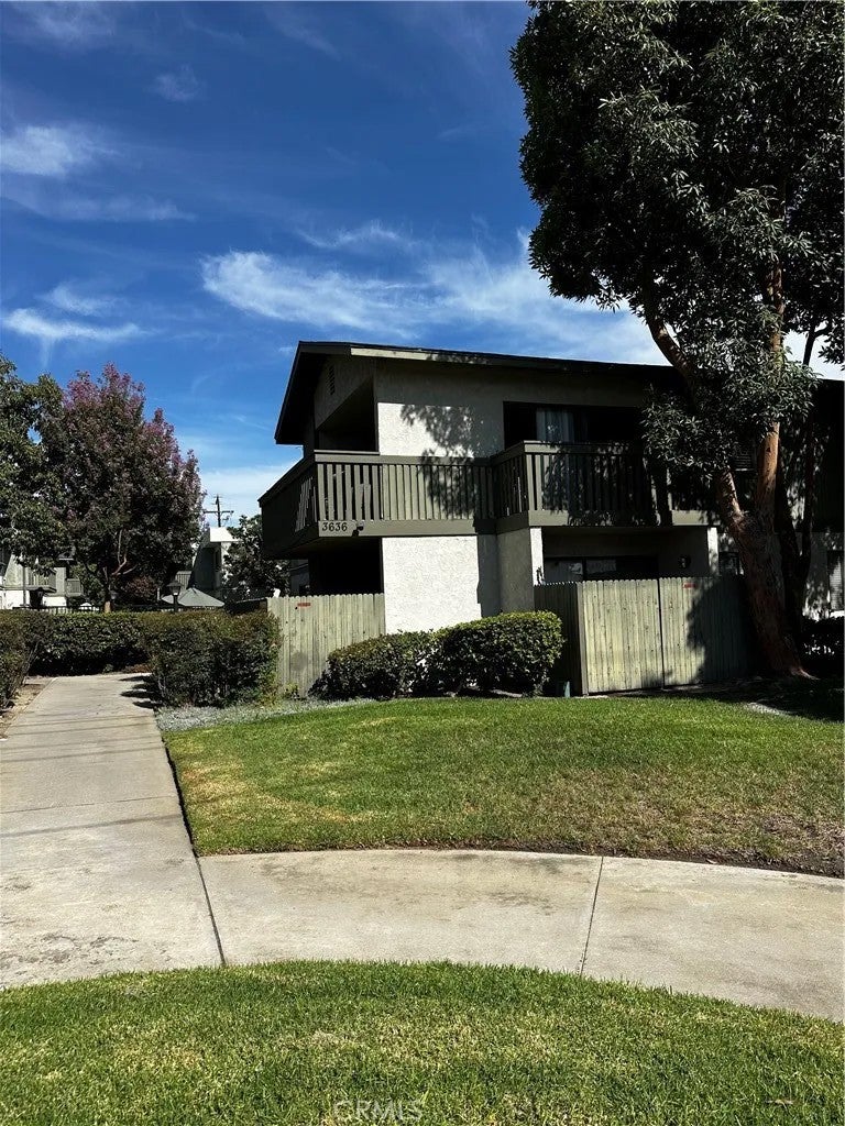 3636 Sumner — photo