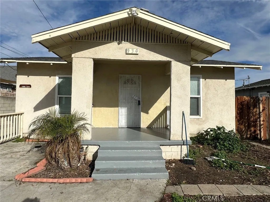 939 E D Street — photo
