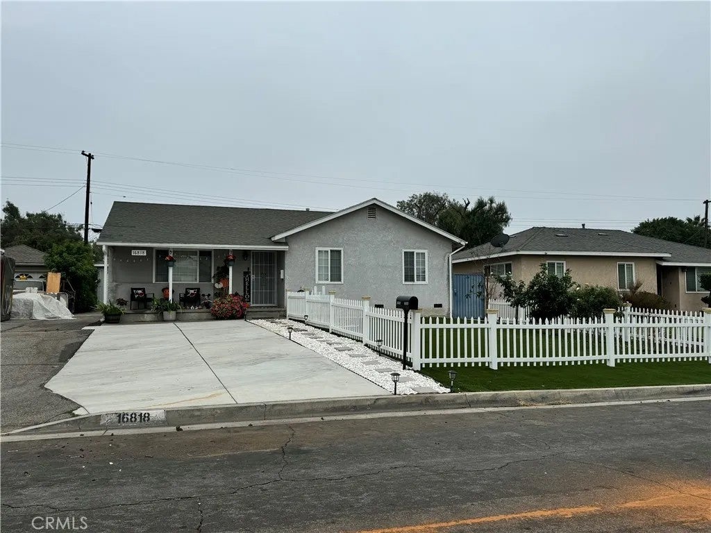 16818 E Masline Street — photo