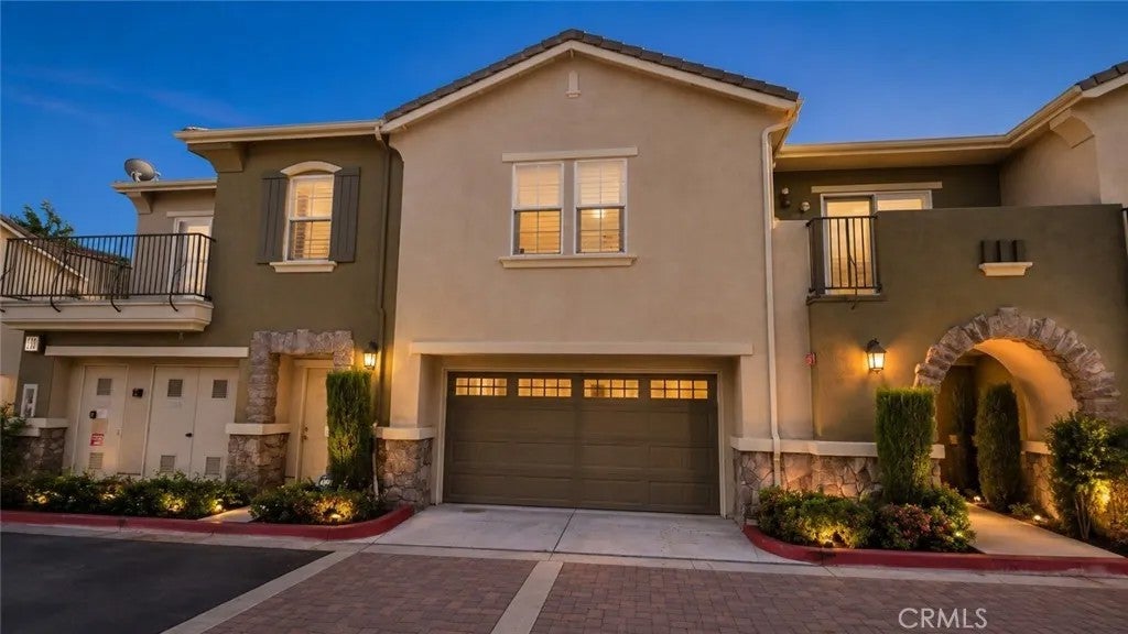 7353 Ellena West 87 — photo
