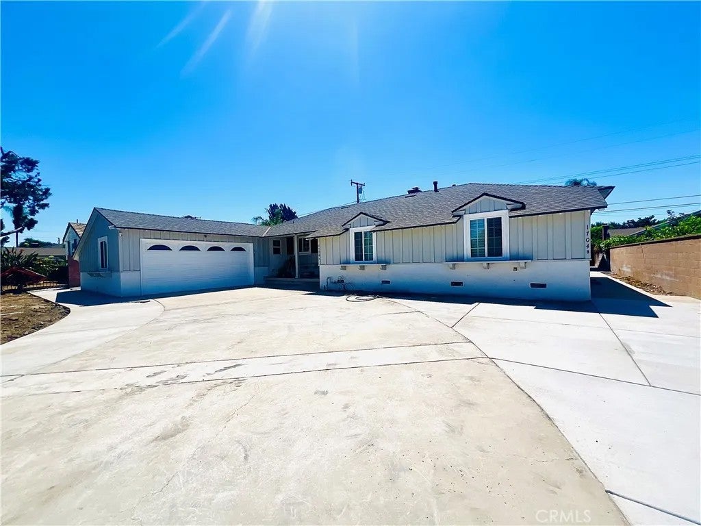 1704 E Vine Avenue — photo