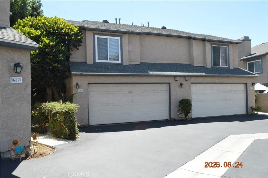 681 N Lark Ellen — photo