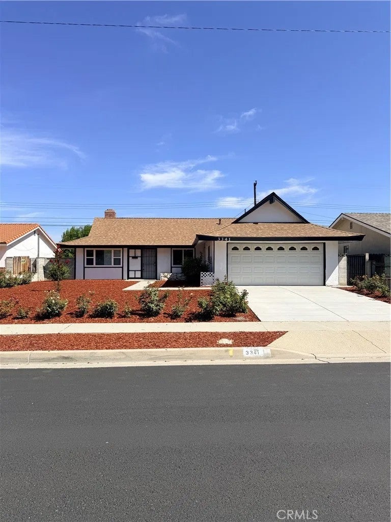 3341 E Calle Baja — photo