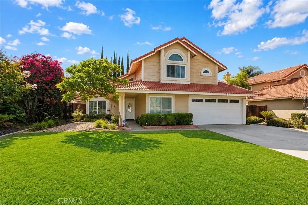 1613 Deanna — photo