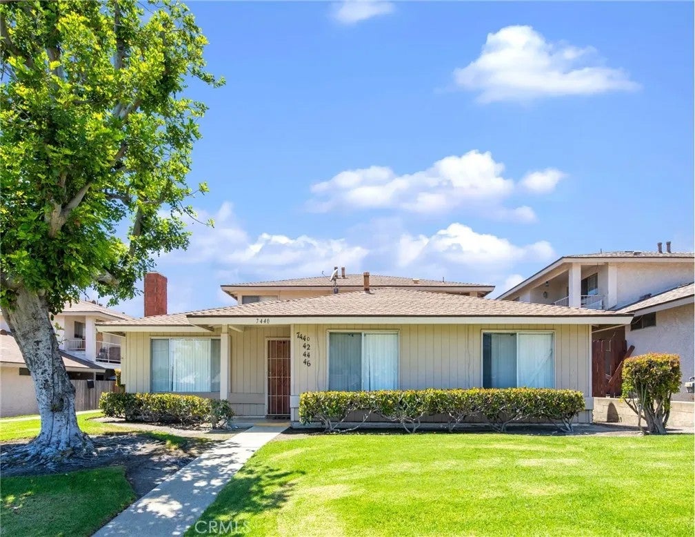 7440 Carnelian Street — photo