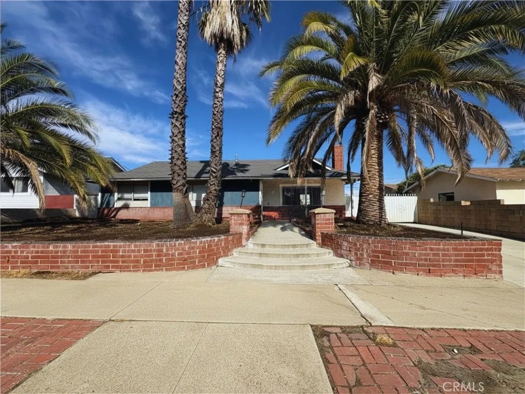 8469 Edwin — photo