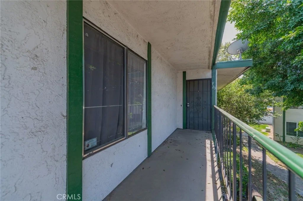1735 E Washington Street F-23 — photo