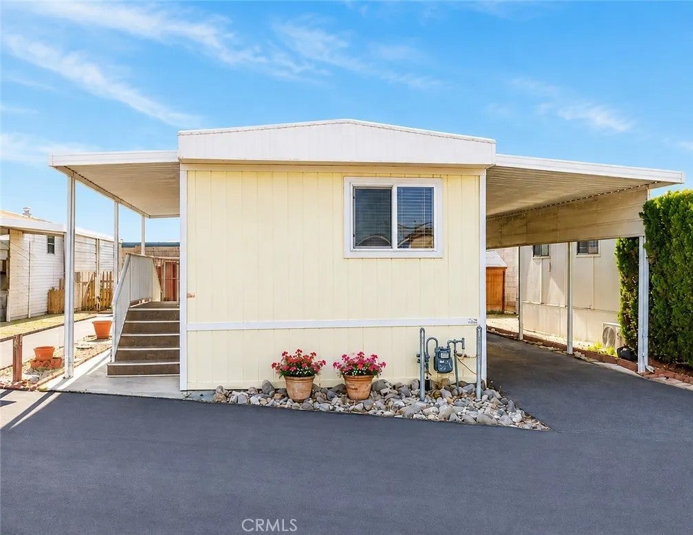 14411 Palmdale — photo