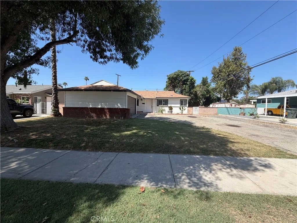 8005 Garfield Street — photo