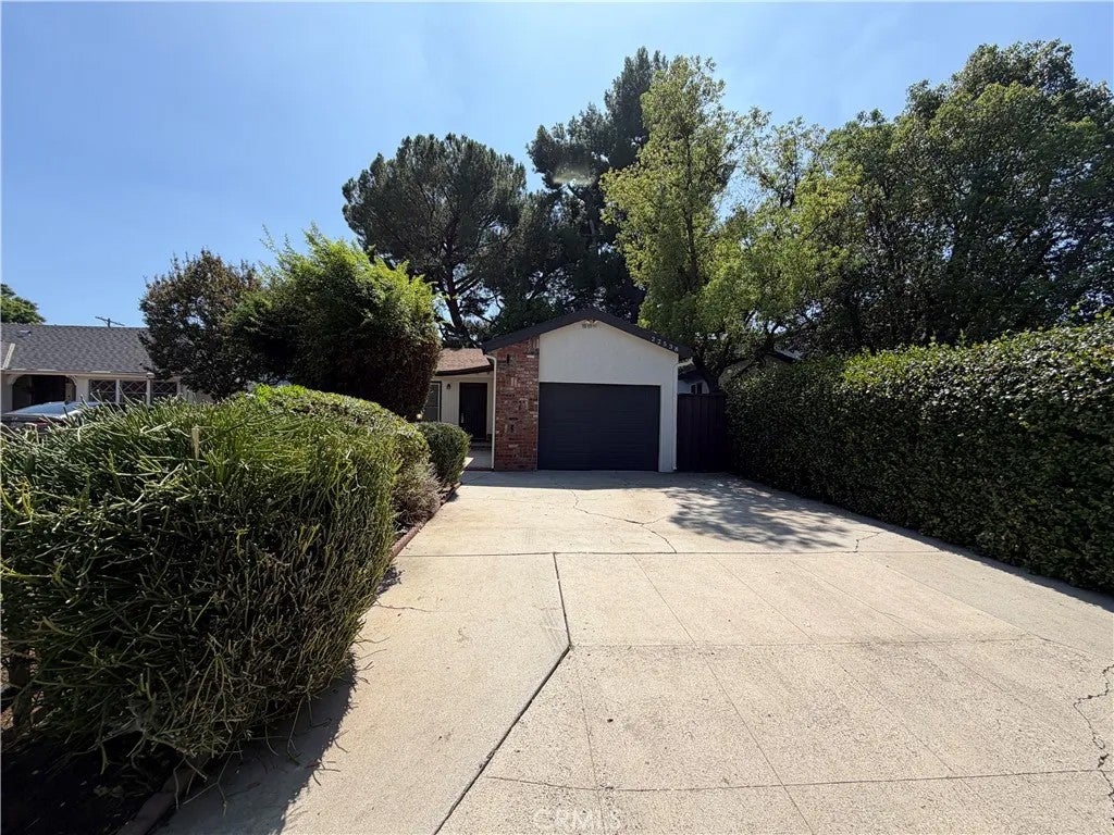 22538 Berdon Street — photo