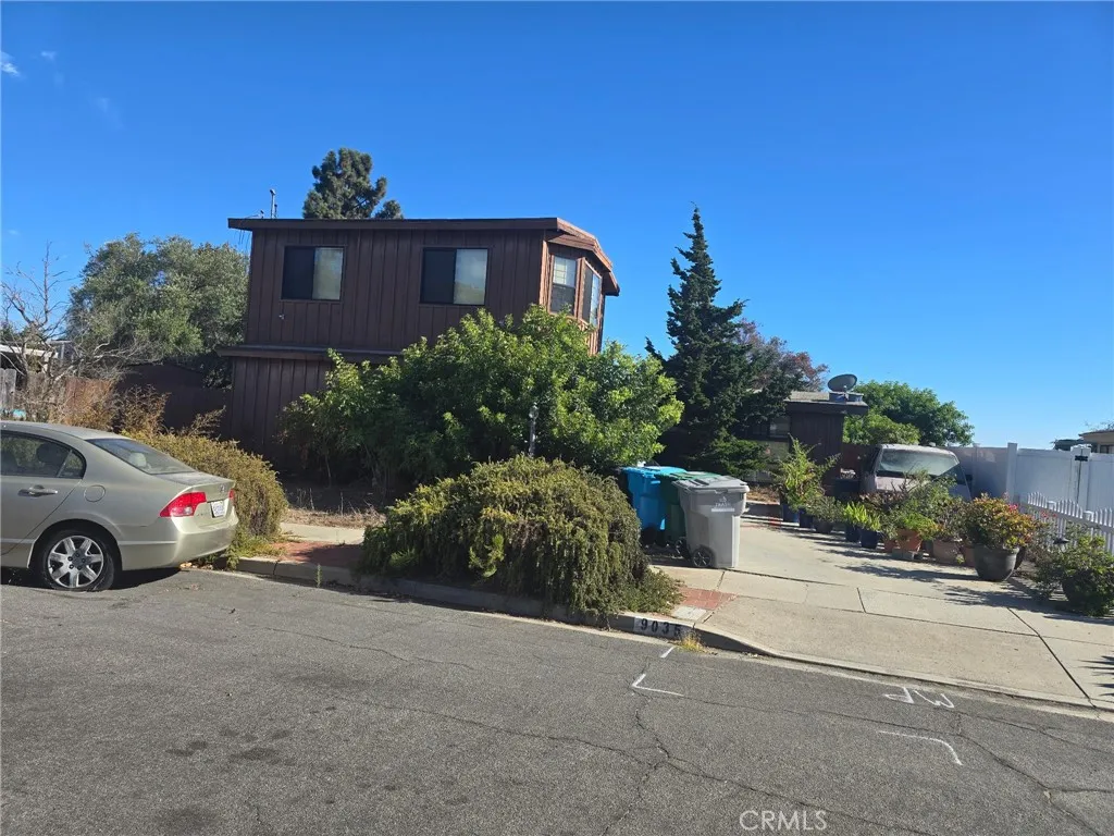 9035 Rohr Place — photo