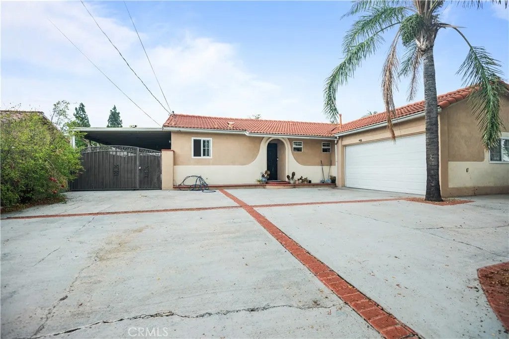 16218 Montgomery Ave — photo