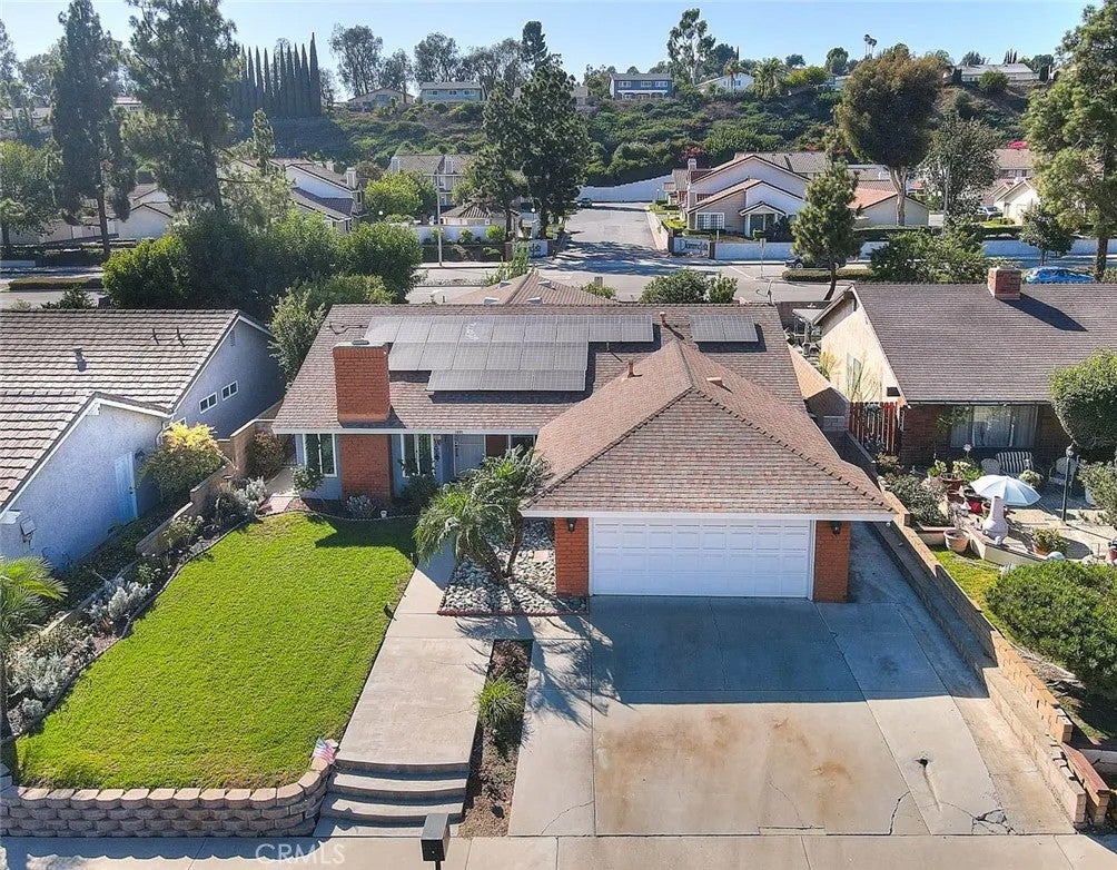 1537 Meadow Glen — photo