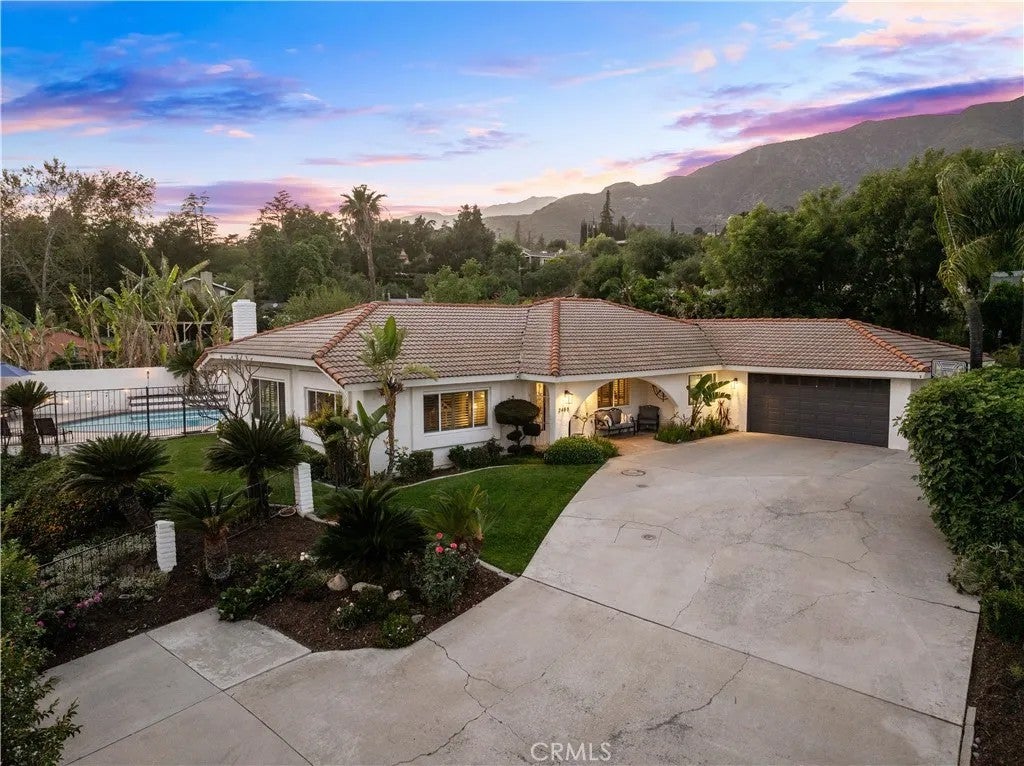 2485 San Mateo Drive — photo