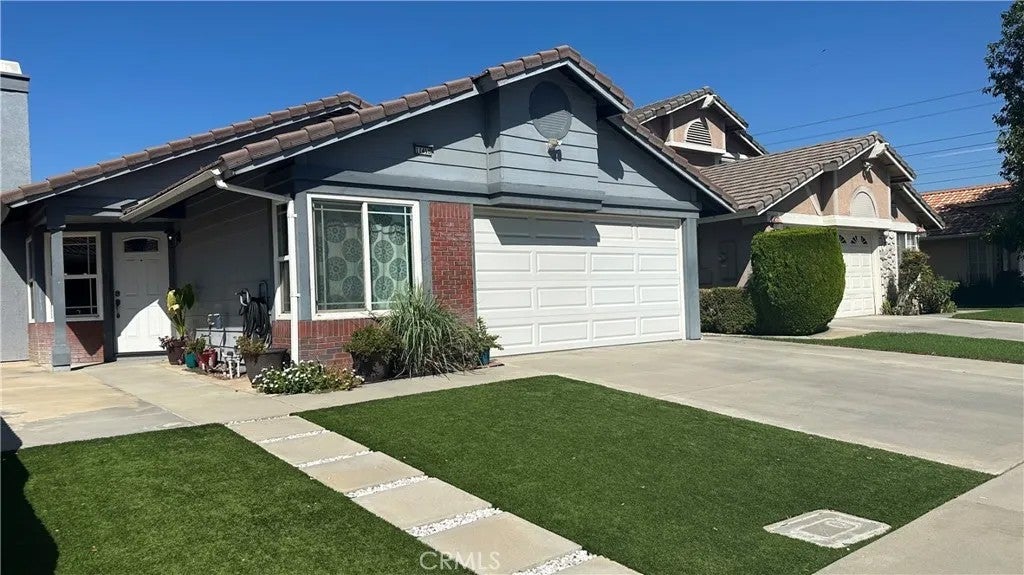 11458 Gold Hill Avenue — photo