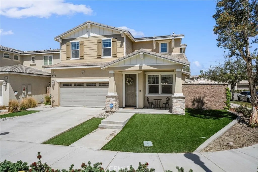 3275 E Denali — photo