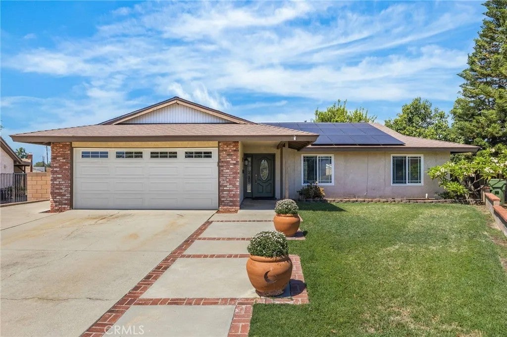 2609 Orchard Court — photo