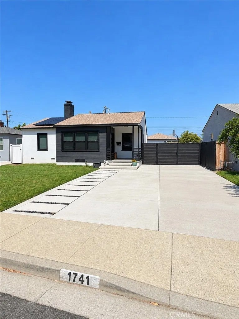 1741 Fleming Street — photo