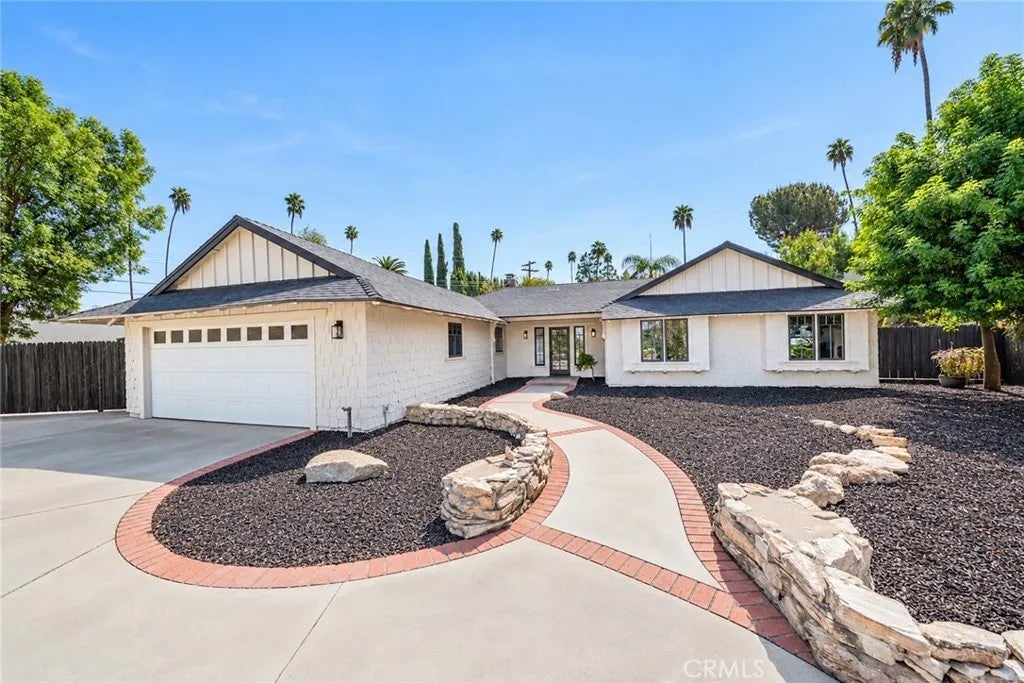 1076 Los Altos Court — photo