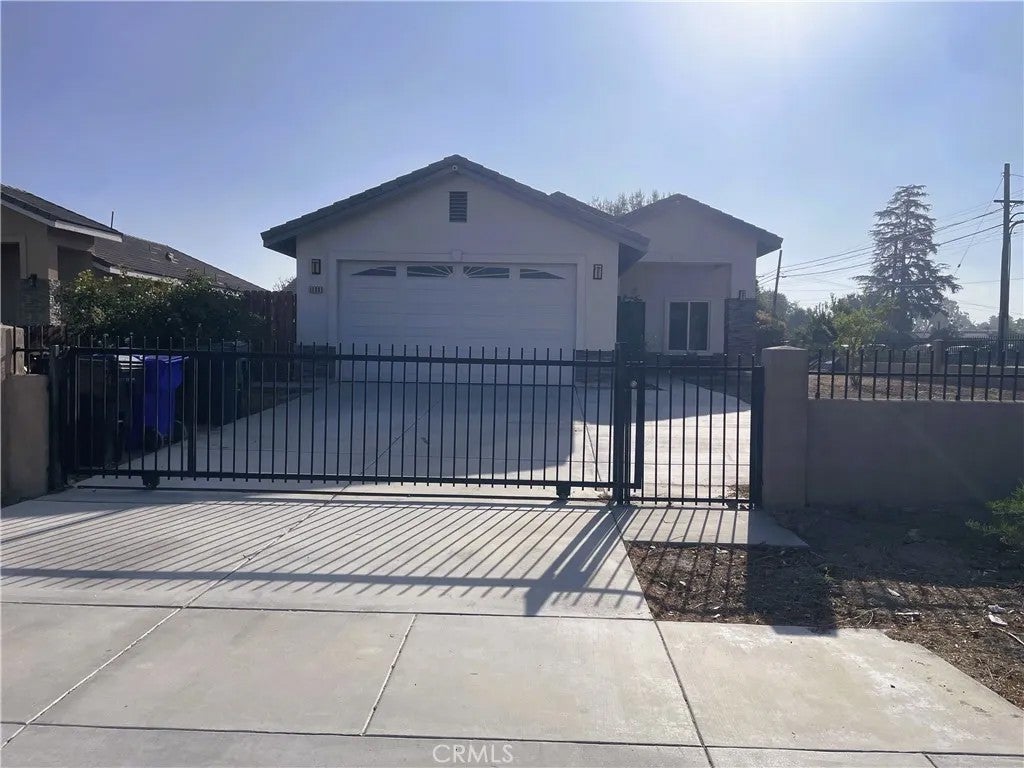 1489 Richardson — photo
