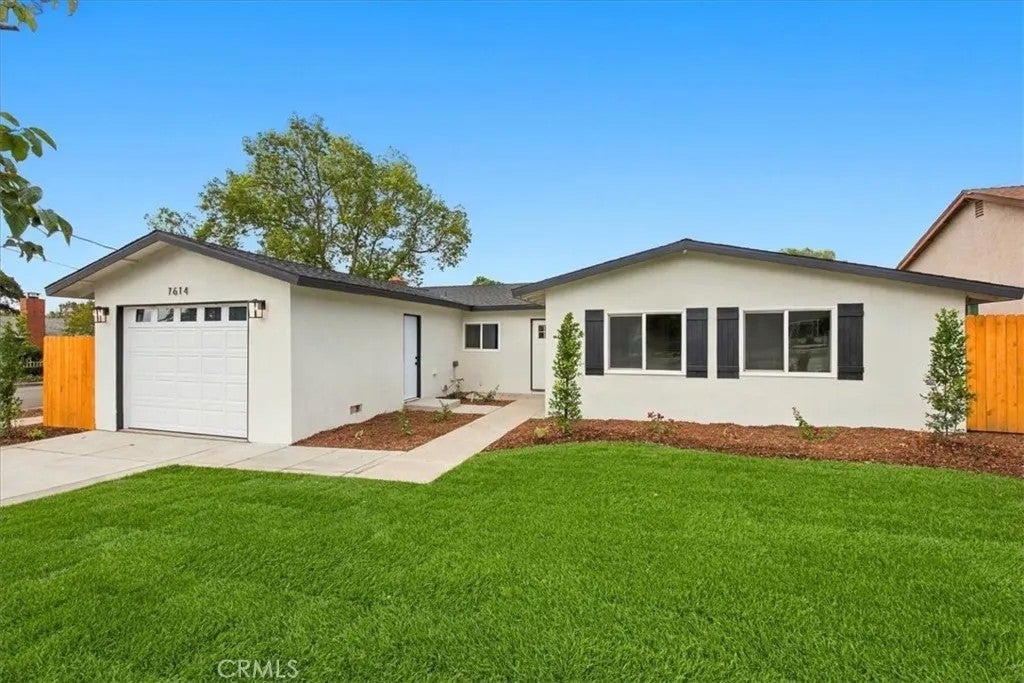7614 Tamarind — photo
