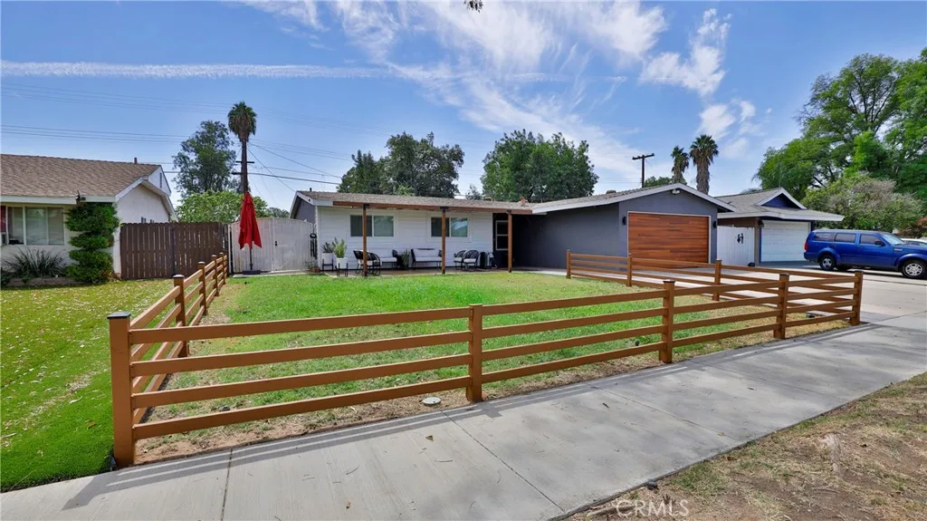 10068 Fox, Riverside, CA 92503 — photo 2