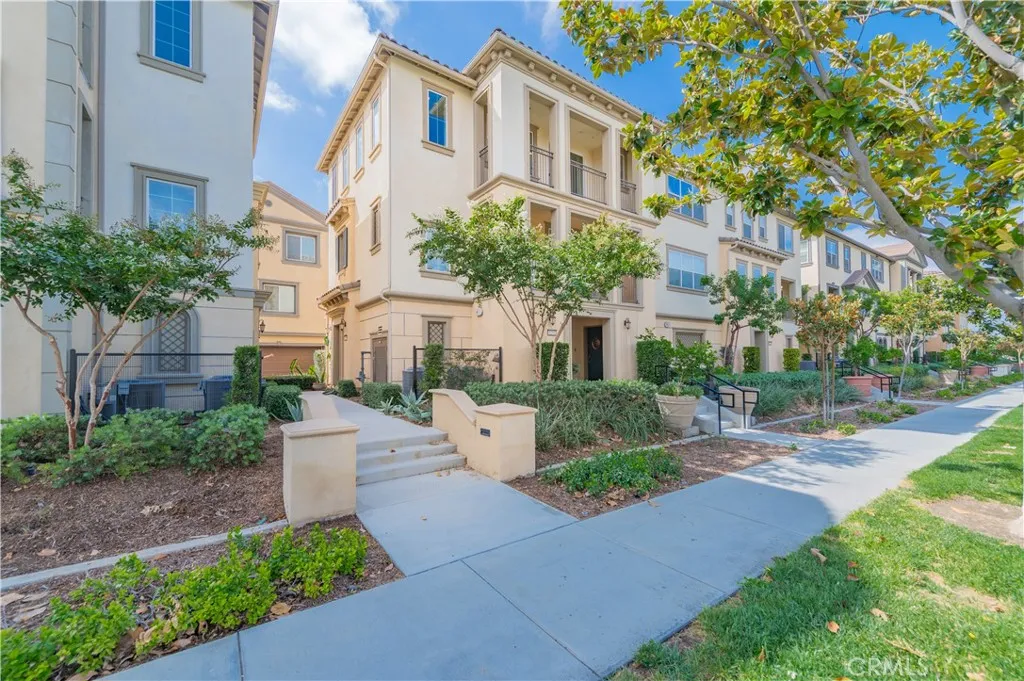 8255 Garden Park — photo