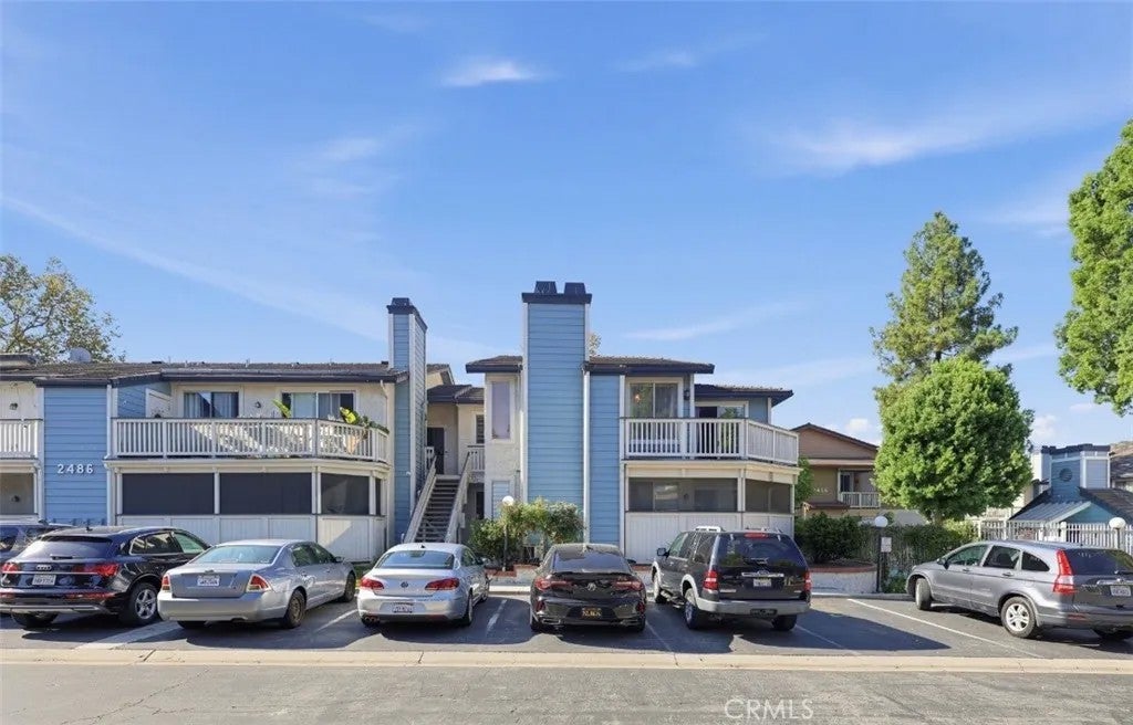 2486 Pleasant Way B — photo