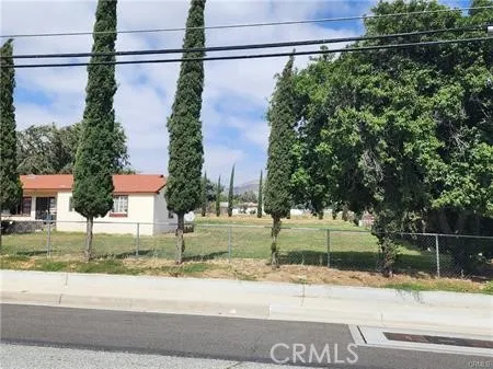 725 E Williams, Banning, CA 92220 — photo 3