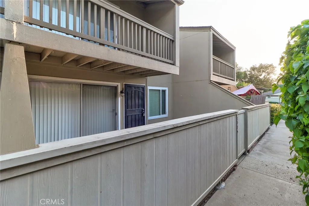 1375 Cypress — photo