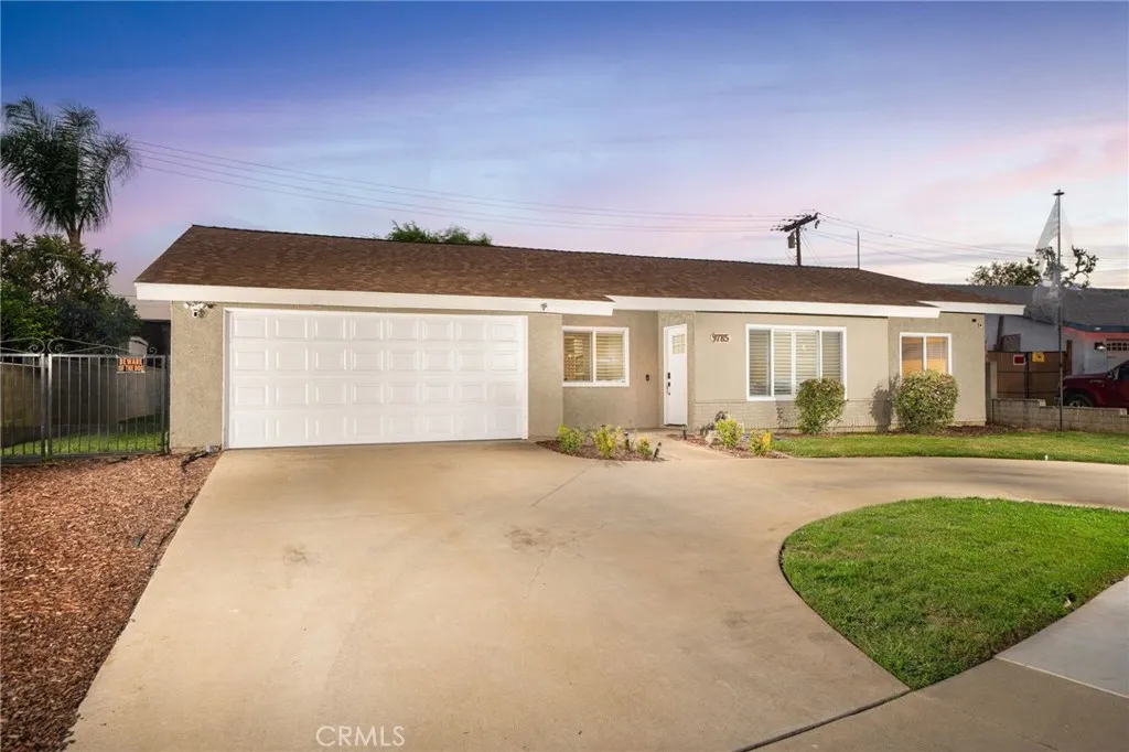 9785 Estacia Court — photo