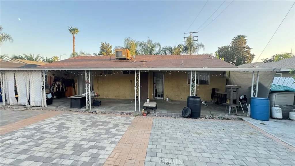 260 W Wright, Hemet, CA 92543 — photo 2