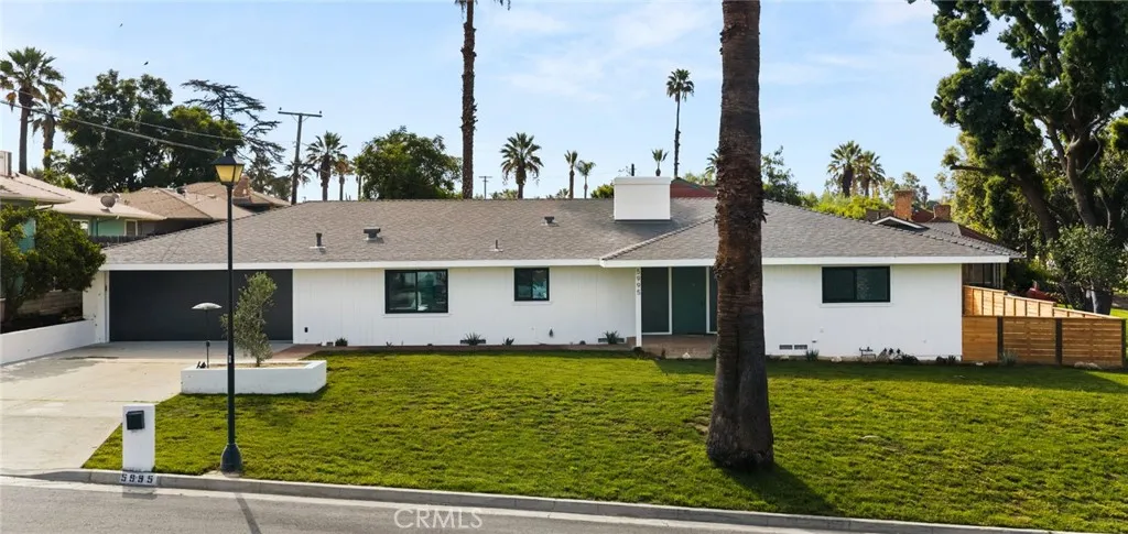 5995 Londonderry Drive — photo