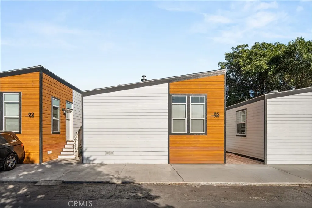 8250 Lankershim Unit Space 185 — photo