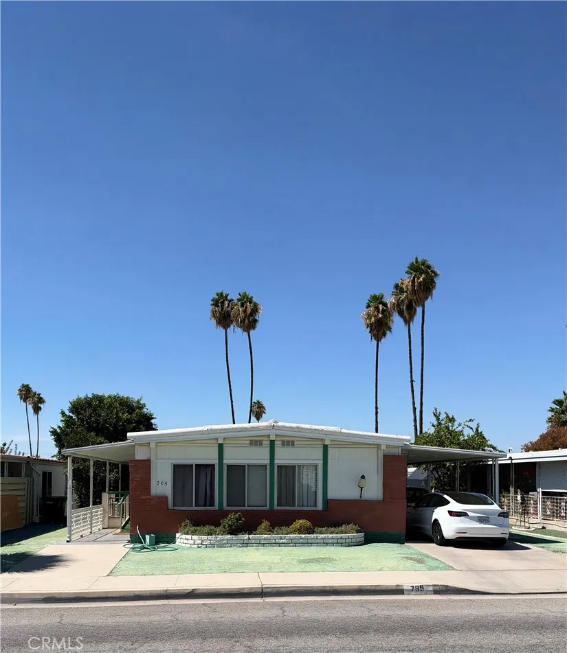 765 S Lyon — photo