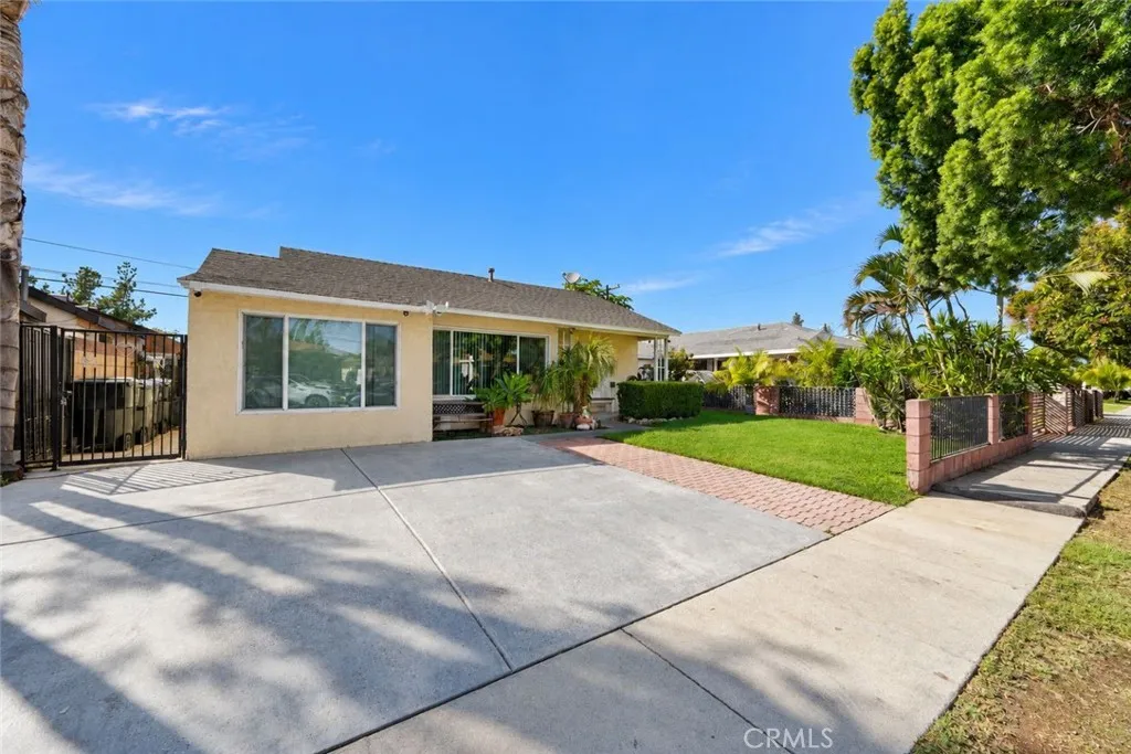 13117 Avonlea — photo