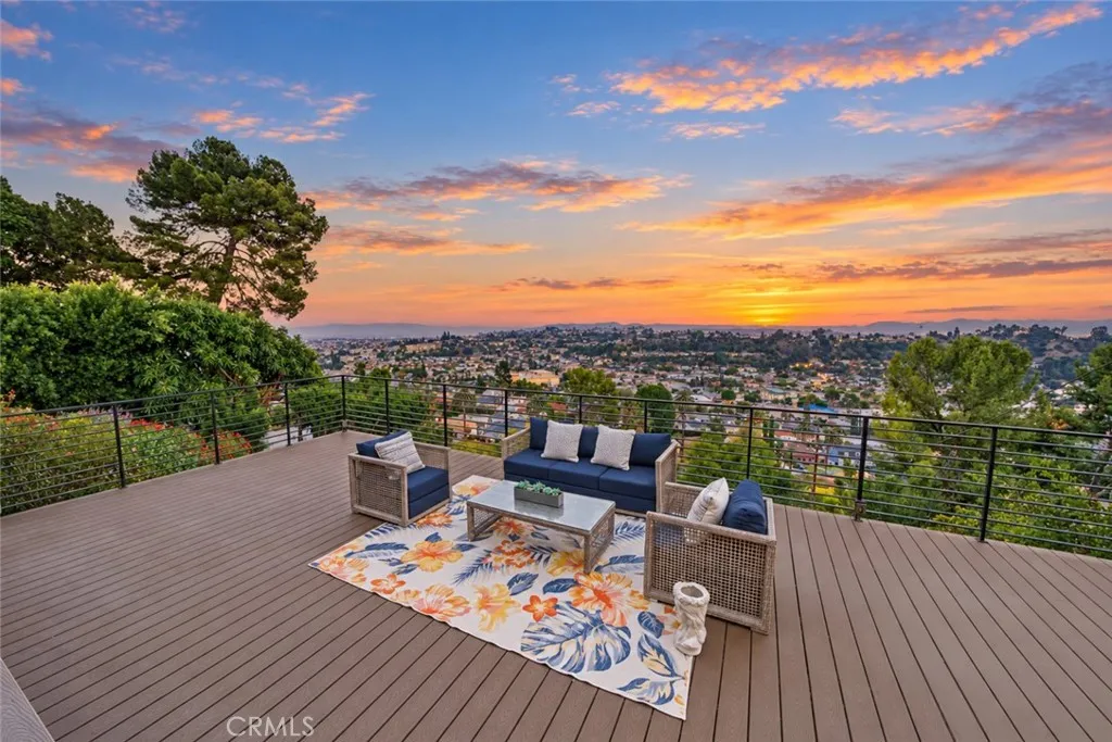 398 Montechico — photo