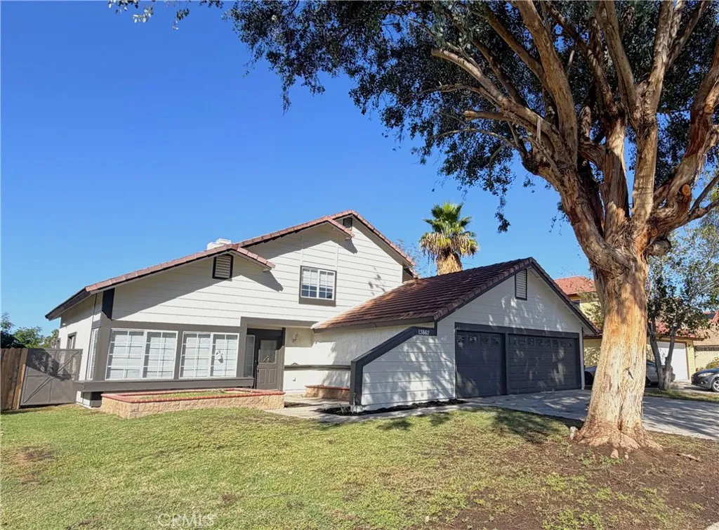 13867 Calada Drive — photo